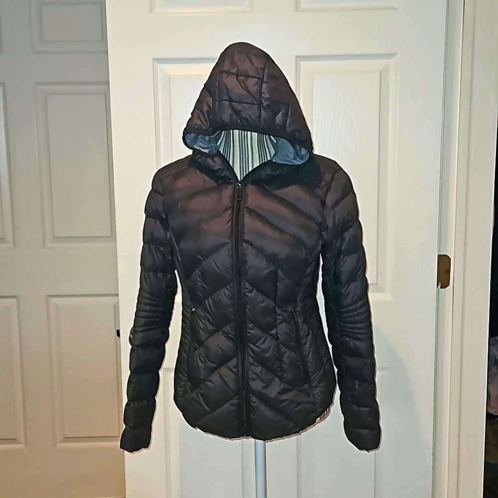 Bcbg Generation Ultra Lightweight Packable Down F… - image 1